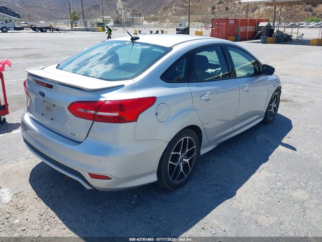 Ford 2015 2015 1FADP3F22FL220857 Image 4