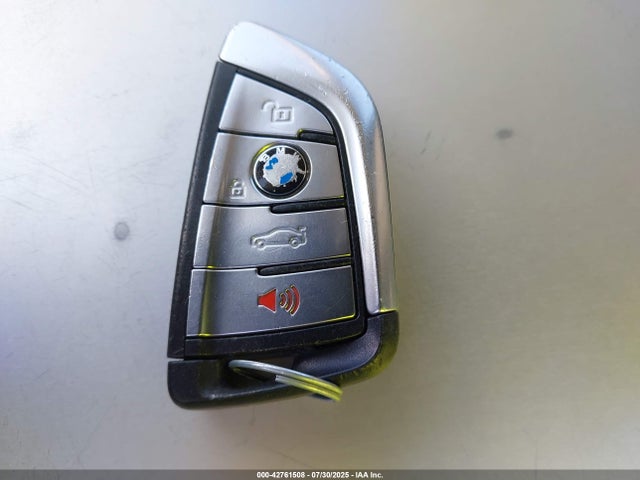 BMW 2018 2018 WBAJA9C56JB034122 Image 11