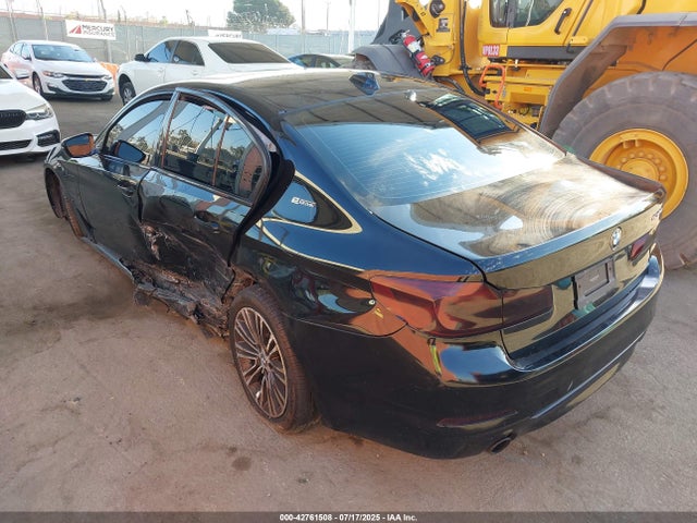 BMW 2018 2018 WBAJA9C56JB034122 Image 3
