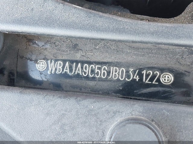 BMW 2018 2018 WBAJA9C56JB034122 Image 9
