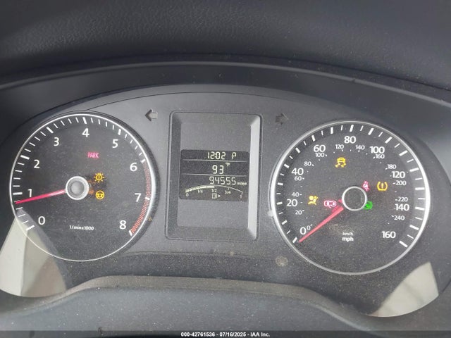 3VWD17AJ2EM315897 Volkswagen Jetta