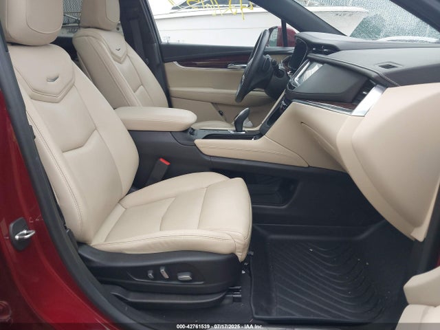 2017 CADILLAC XT5 1GYKNDRS5HZ131724 Photo 4