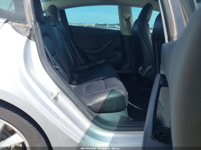 2018 TESLA MODEL 3 5YJ3E1EA1JF048664 Photo 7