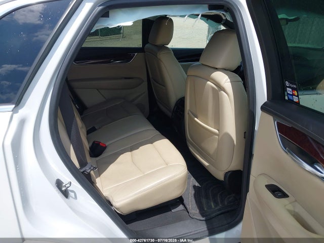 2017 CADILLAC XT5 1GYKNBRS1HZ318415 Photo 7