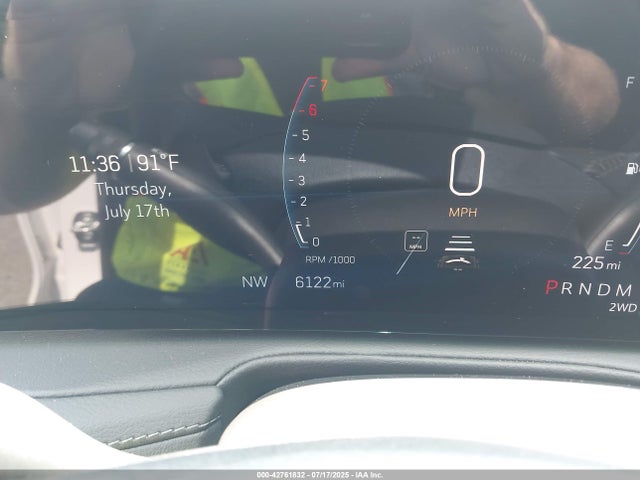 2025 CADILLAC XT4 1GYFZDR44SF115417 Photo 6