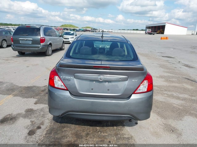 3N1CN7AP3JL816131 Nissan 2018