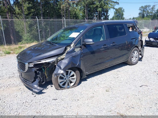 KIA 2018 2018 KNDMB5C19J6424210 Image 2