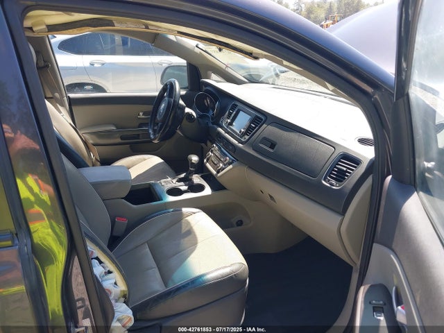 KIA 2018 2018 KNDMB5C19J6424210 Image 5