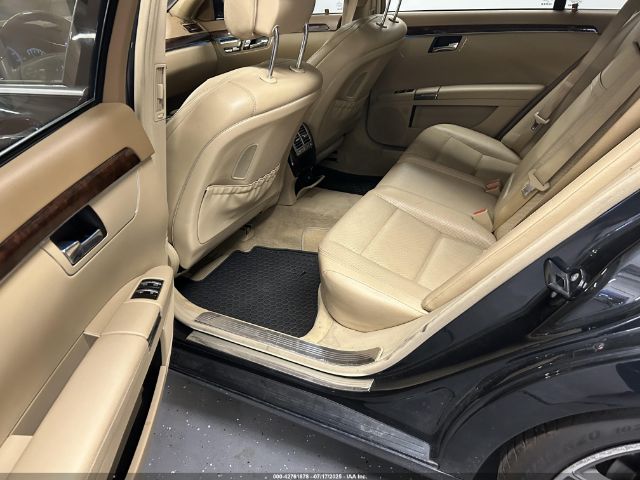 2011 MERCEDES-BENZ S 550 WDDNG8GB9BA399338 Photo 7