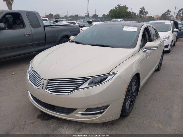 Lincoln 2016 2016 3LN6L2LU3GR630905 Image 2