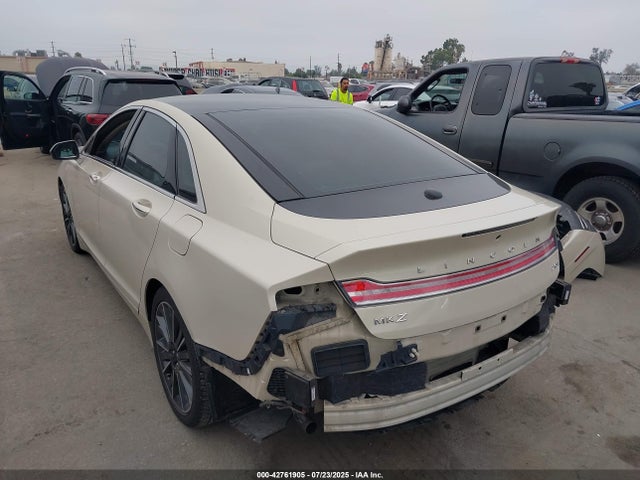 Lincoln 2016 2016 3LN6L2LU3GR630905 Image 3