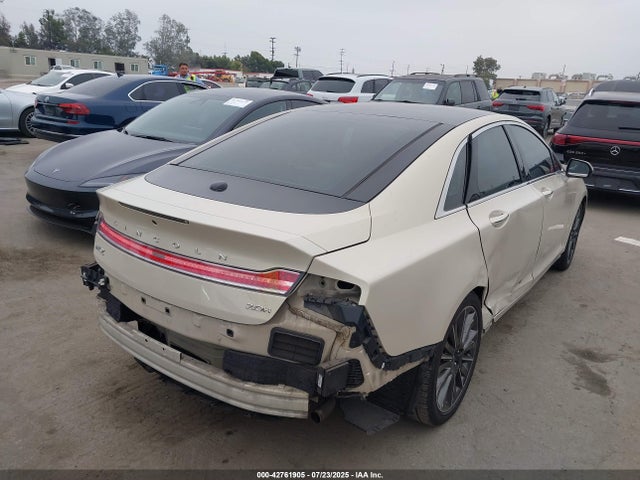 Lincoln 2016 2016 3LN6L2LU3GR630905 Image 4