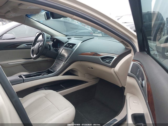 Lincoln 2016 2016 3LN6L2LU3GR630905 Image 5