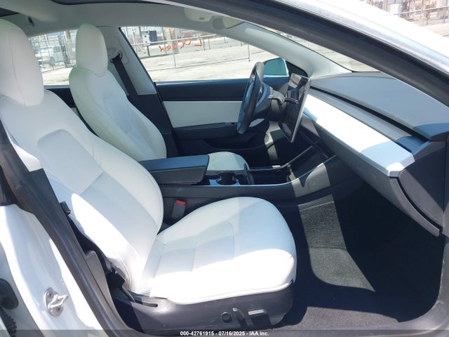 2019 TESLA MODEL 3 5YJ3E1EB3KF512970 Photo 4