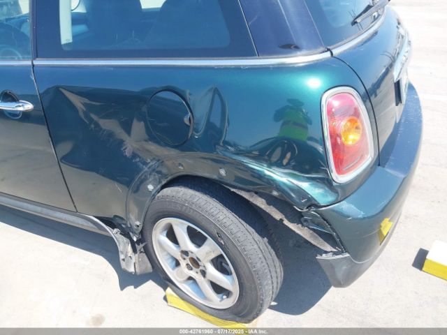 2010 MINI COOPER WMWMF3C54ATZ61237 Photo 5