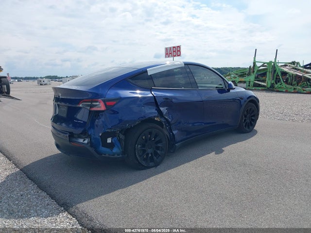 2021 TESLA MODEL Y 5YJYGDEEXMF075144 Photo 3