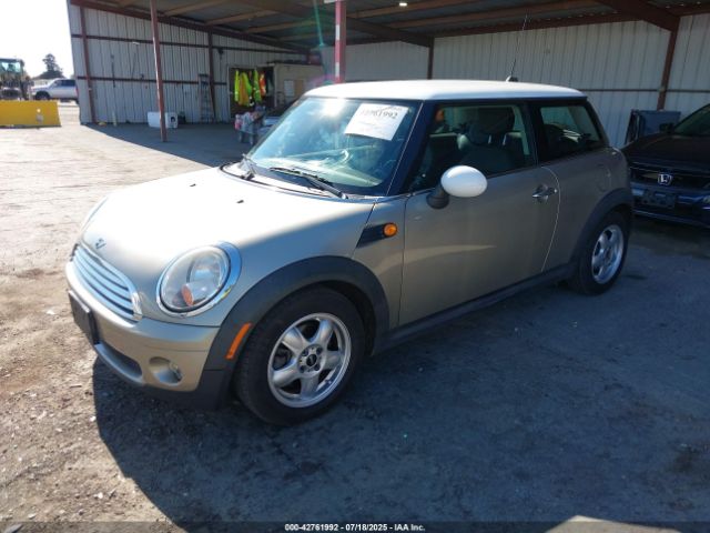 2010 MINI COOPER WMWMF3C58ATZ65176 Photo 1