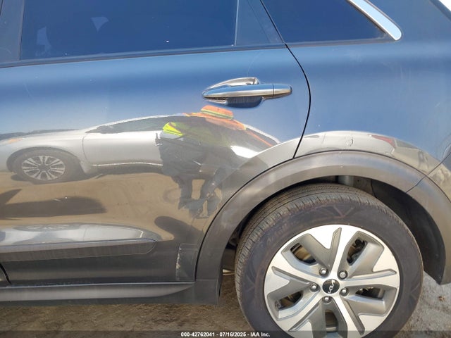 KNDCE3LG8N5135777 KIA 2022