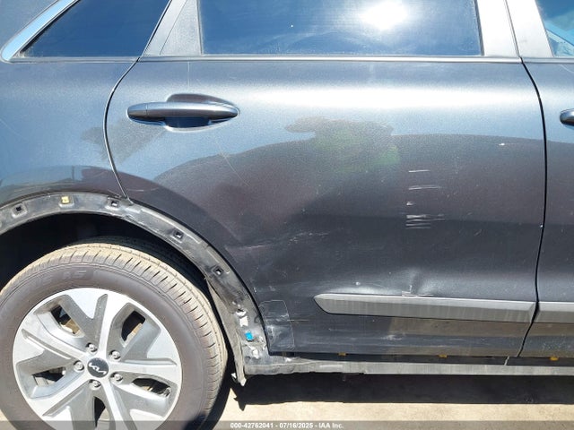 KNDCE3LG8N5135777 KIA 2022