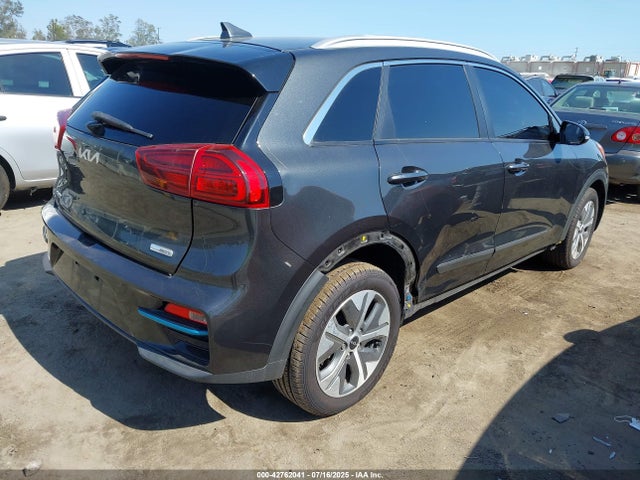 KNDCE3LG8N5135777 KIA 2022