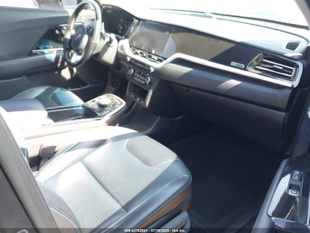 KNDCE3LG8N5135777 KIA 2022