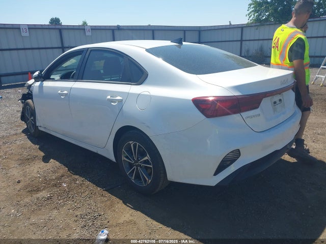 3KPF24AD8PE694581 KIA mpi nu