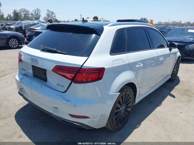 WAUUPBFF0HA047942 Audi 2017