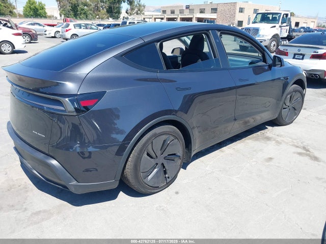 2026 TESLA MODEL Y 7SAYGDEE3TF354680 Photo 3