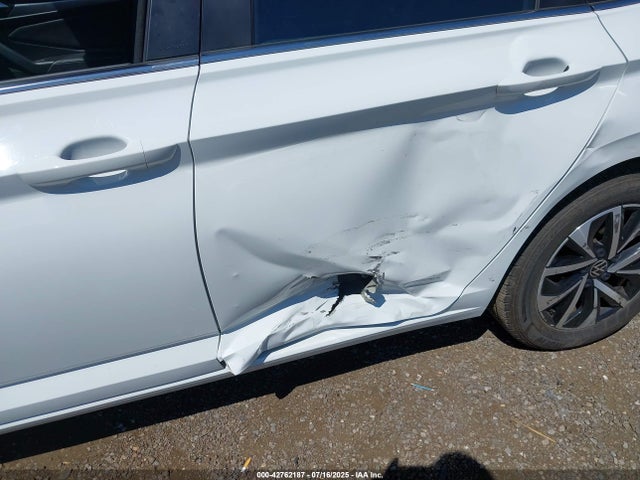 3VW5M7BU6RM058267 Volkswagen tsi