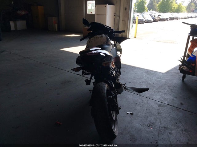 Kawasaki Ninja 500 2025 ML5EXGG14SDA39918 Image 6