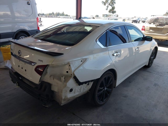 1N4AL3AP7HC177069 Nissan 2017