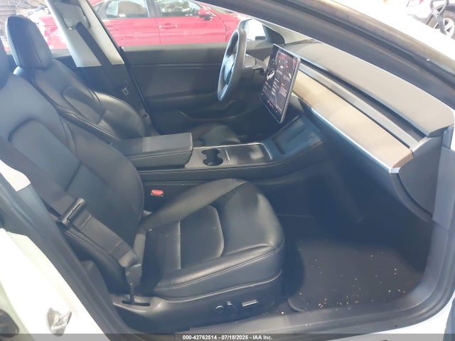 2021 TESLA MODEL 3 5YJ3E1EB1MF855487 Photo 4