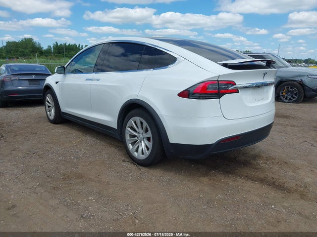 2020 TESLA MODEL X 5YJXCBE40LF240037 Photo 2