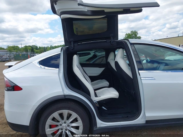 2020 TESLA MODEL X 5YJXCBE40LF240037 Photo 7