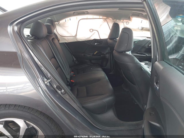 1HGCR2F82HA013030 Honda k24w1