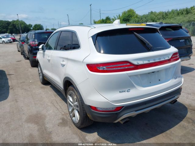 2017 LINCOLN MKC 5LMCJ3D92HUL31289 Photo 2