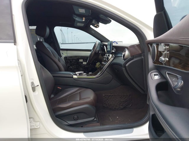 WDC0G4JBXGF111241 Mercedes-Benz m274