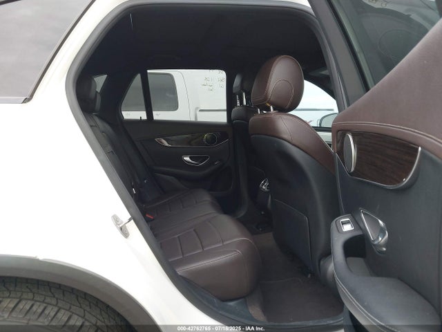 WDC0G4JBXGF111241 Mercedes-Benz m274