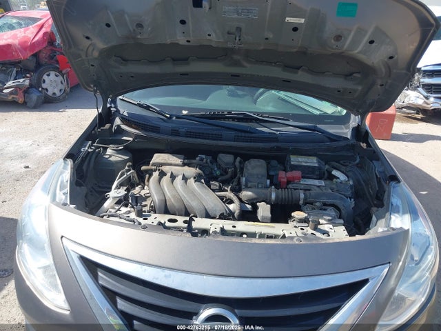 3N1CN7AP6FL832153 Nissan 2015