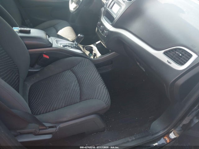 Dodge 2018 2018 3C4PDCAB1JT529370 Image 5