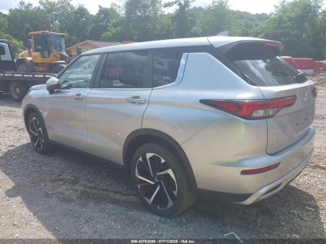 2022 MITSUBISHI OUTLANDER JA4J4UA80NZ015700 Photo 2