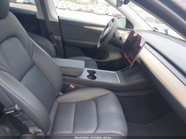 2024 TESLA MODEL Y 7SAYGDEE4RA225613 Photo 4