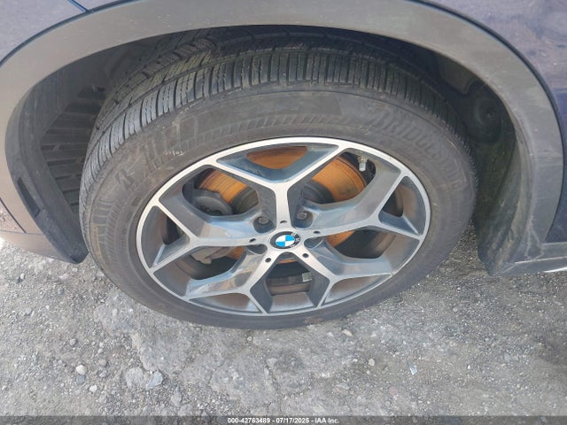BMW X1 2017 WBXHT3C32H5F72371 Image 12
