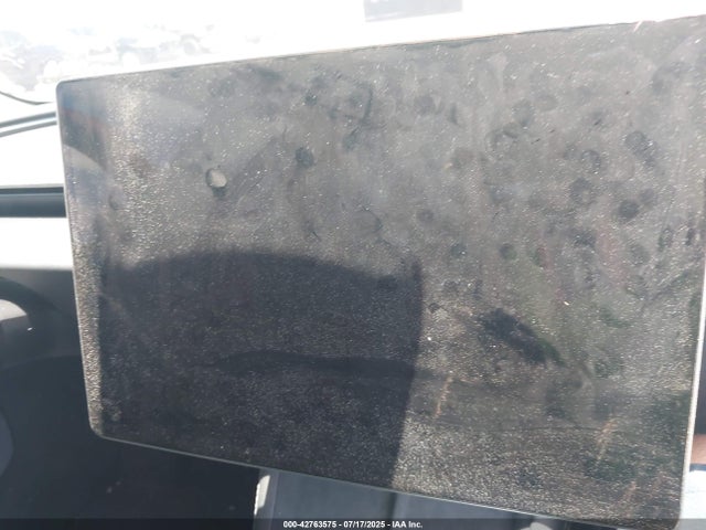 Tesla 2025 2025 5YJ3E1EA0SF924173 Image 17