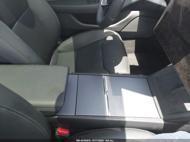 Tesla 2025 2025 5YJ3E1EA0SF924173 Image 18