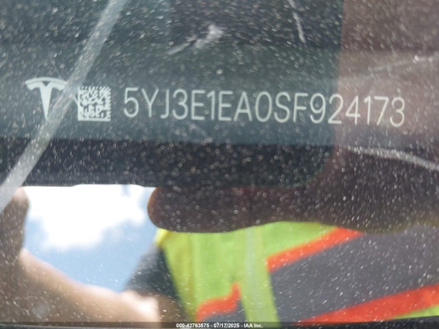 2025 TESLA MODEL 3 5YJ3E1EA0SF924173 Photo 8
