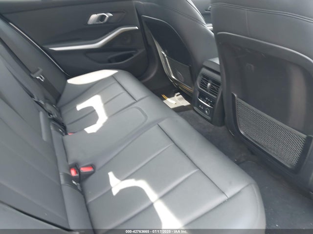 WBA5R7C52KFH27927 BMW 2019