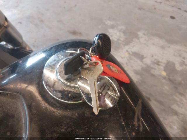 2004 HONDA VT750 JH2RC50054K010861 Photo 10