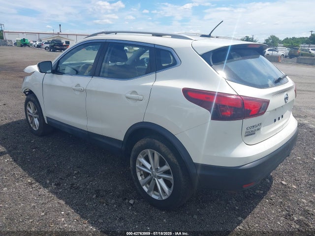 JN1BJ1CR0HW112444 Nissan 2017