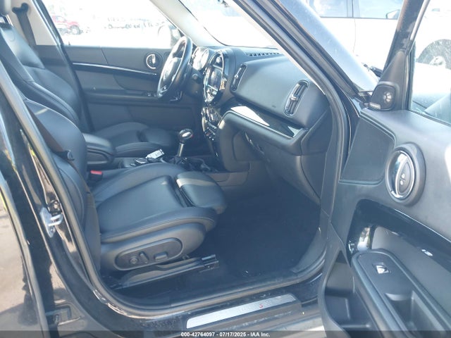 2019 MINI COUNTRYMAN WMZYT3C55K3E95609 Photo 4